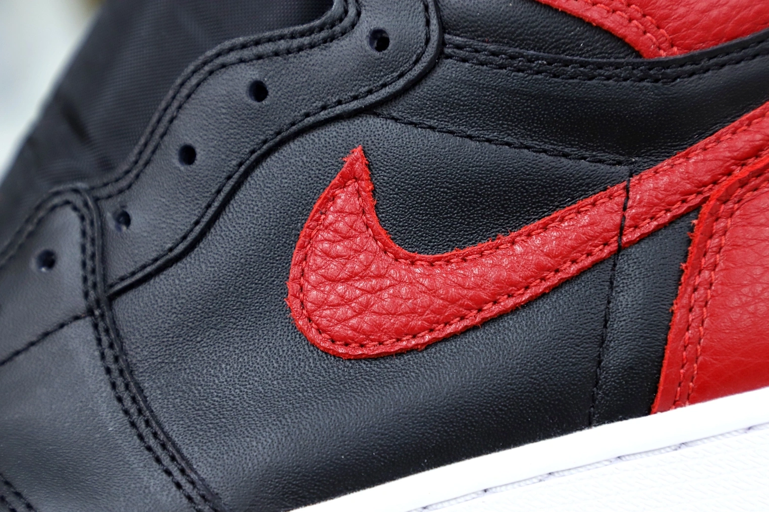RETRO 'BRED' JORDAN 1 OG AIR HIGH 0114